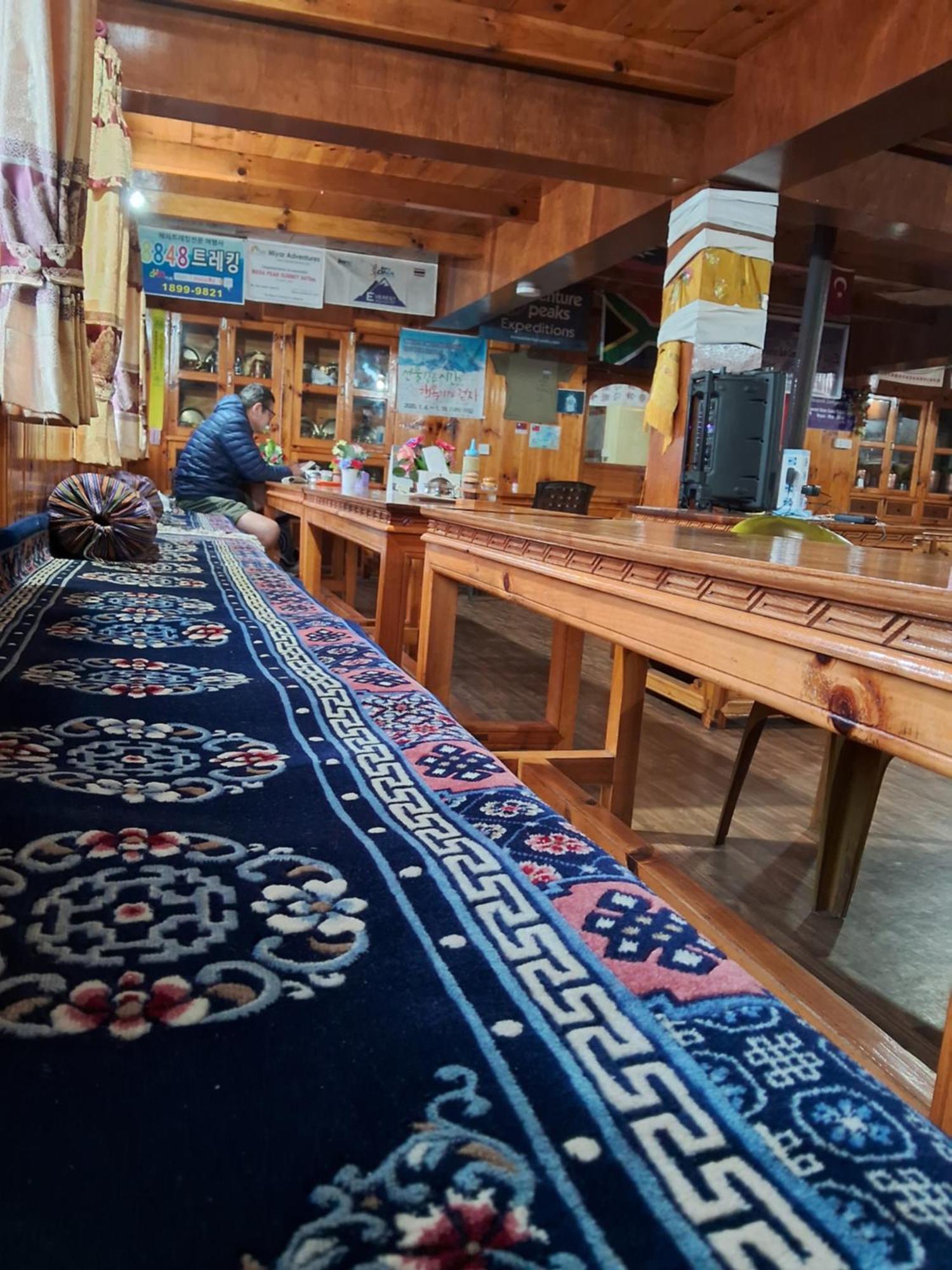 Lukla Mountain View Lodge מראה חיצוני תמונה